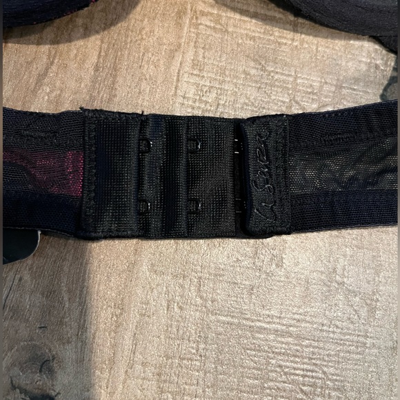 La SENZA Full Coverage Black and Pink Lace Bra - Picture 5 of 9